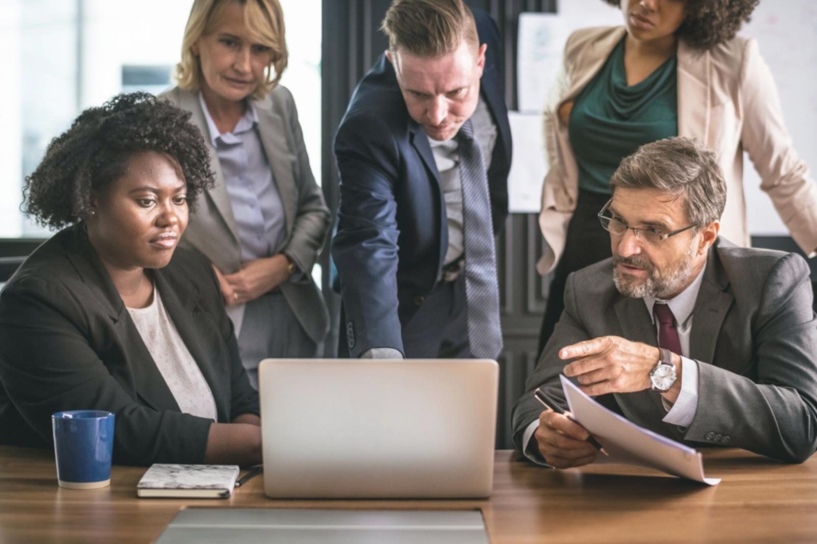 norathenium Finanzbildung Büroumgebung